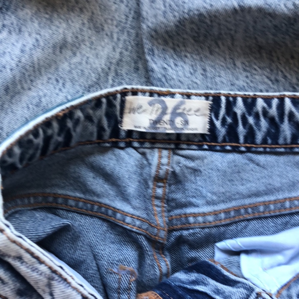 Free People High Rise Distressed Jeans Size 26 - Picture 5 of 10